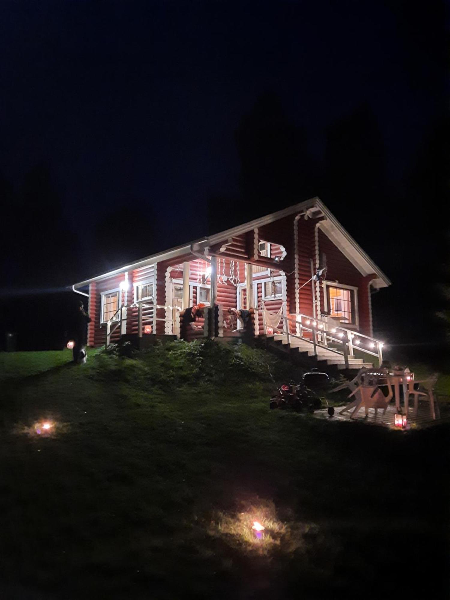 Lapin Villa Hiisi Joen Rannalla รานูอา ภายนอก รูปภาพ